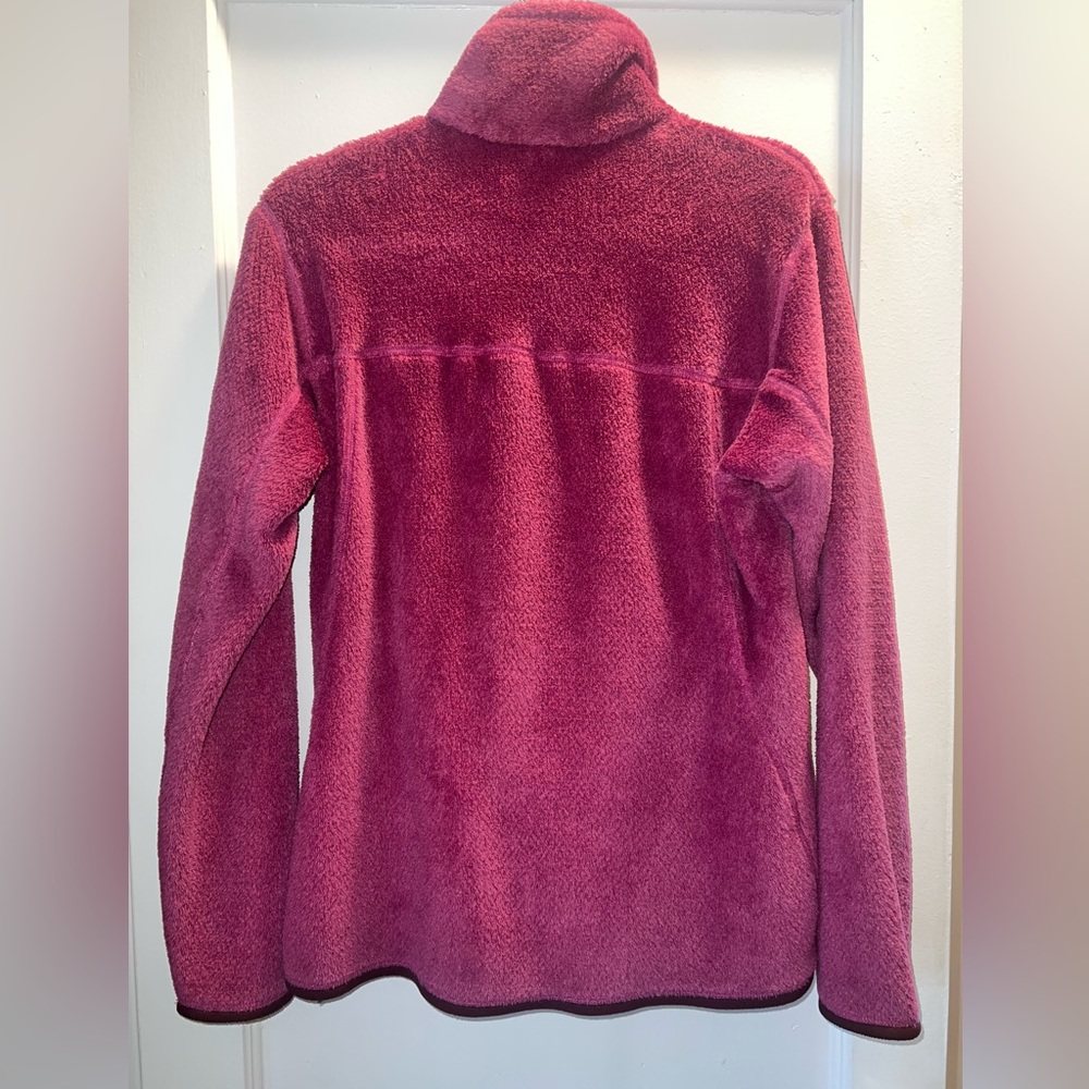 Pink Patagonia pull over